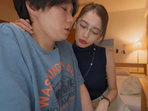 Giải tỏa cơn thèm địt cùng em gái massage kích dục